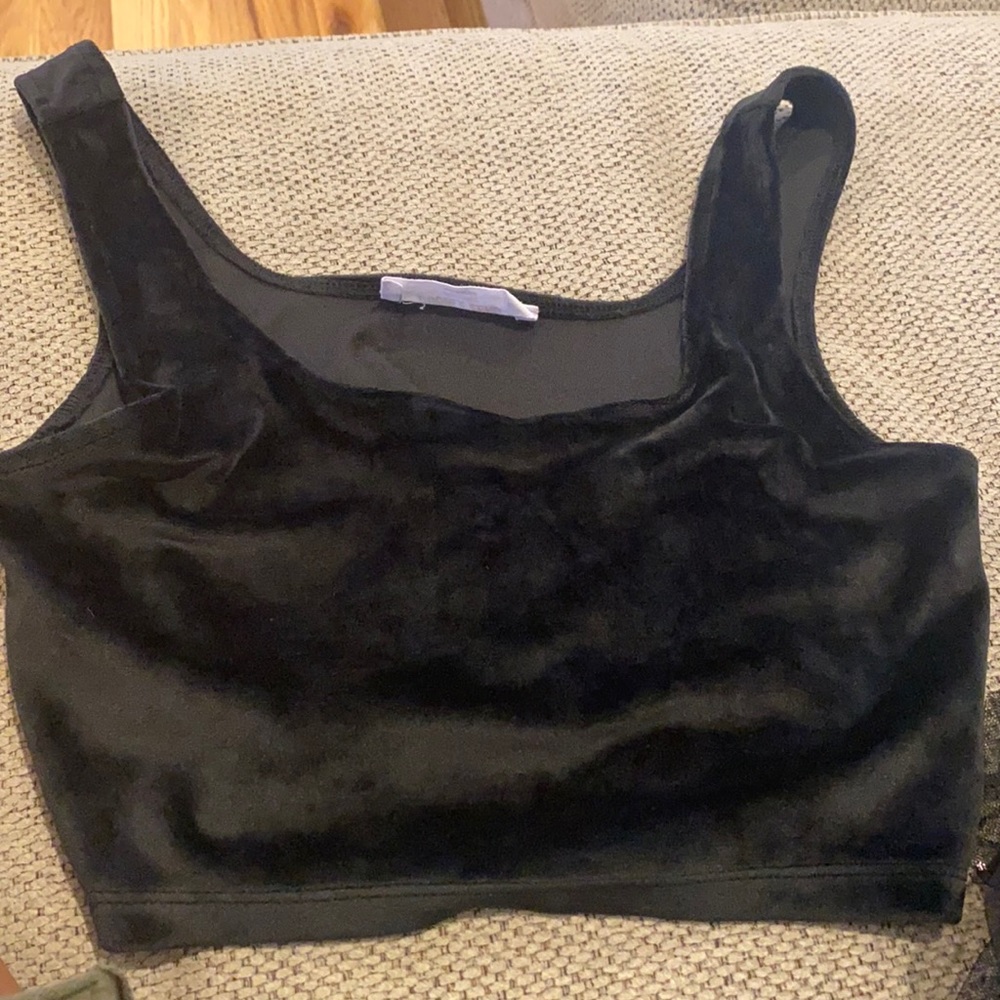 Crop top